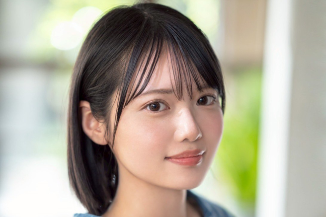 Ex-Sakurazaka46 Auditionee Nagi Yasaka Debuts in JAV
