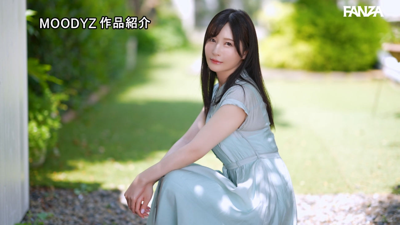 6 years after her retirement, Aki Sasaki is making her comeback to the JAV industry.